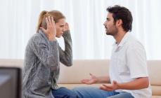 Qué hacer si el esposo insulta y le grita a su esposa